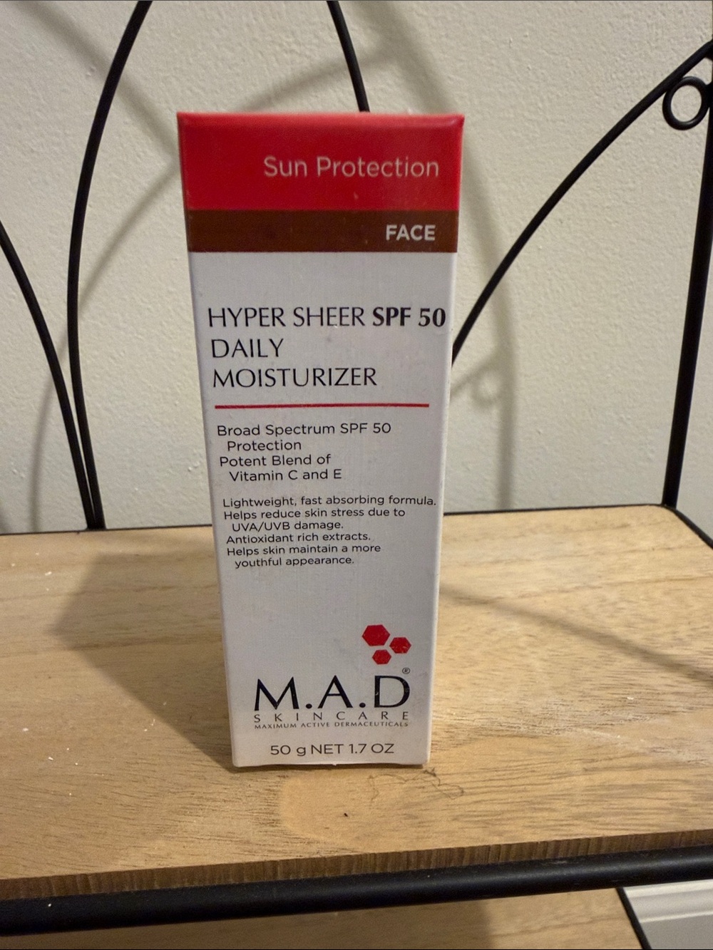 Hyper Sheer SPF 50 Daily Moisturizer - Red/White
